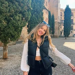 Meet your Posher, Madeline